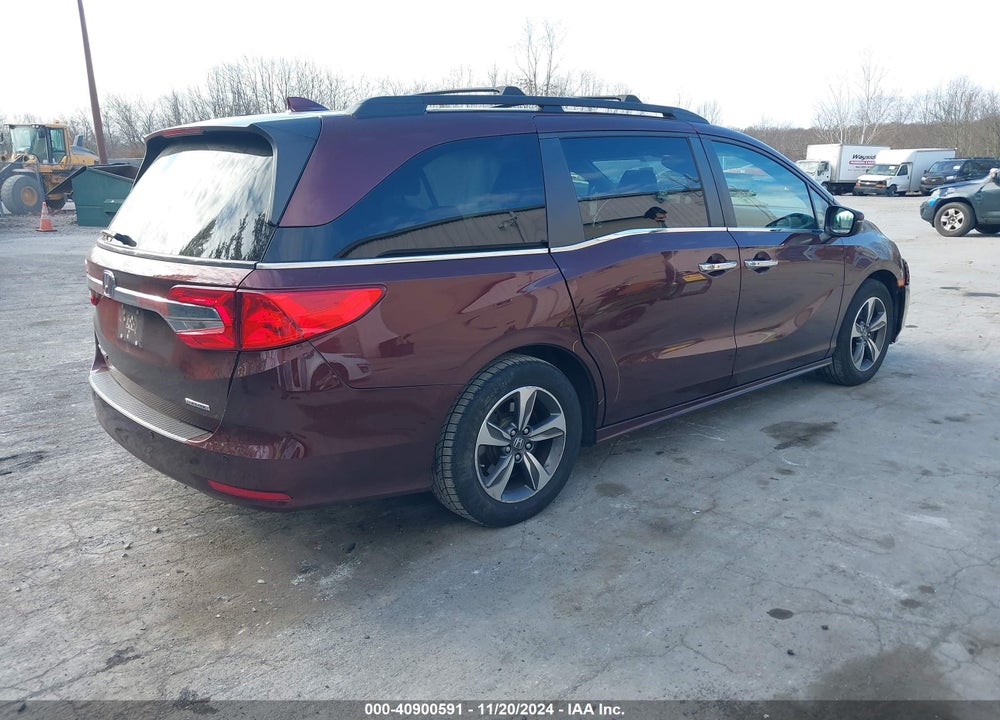 2018 HONDA ODYSSEY TOURING VIN: 5FNRL6H83JB000685