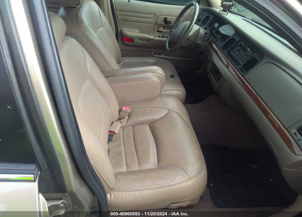 2001 FORD CROWN VICTORIA LX VIN: 2FAFP74W91X134365