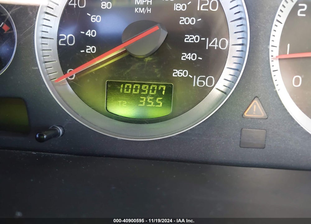 2010 VOLVO XC90 V8 VIN: YV4852CZ7A1561959