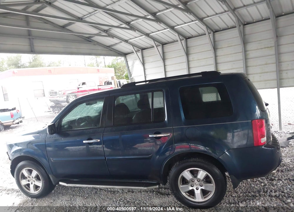 2010 HONDA PILOT EX-L VIN: 5FNYF3H51AB017167