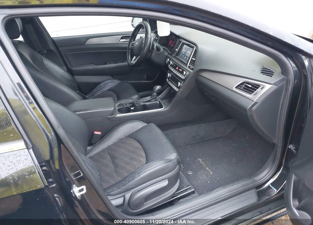 2018 HYUNDAI SONATA SPORT VIN: 5NPE34AF0JH704114