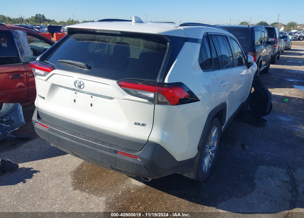 2022 TOYOTA RAV4 XLE PREMIUM VIN: 2T3C1RFVXNW186005