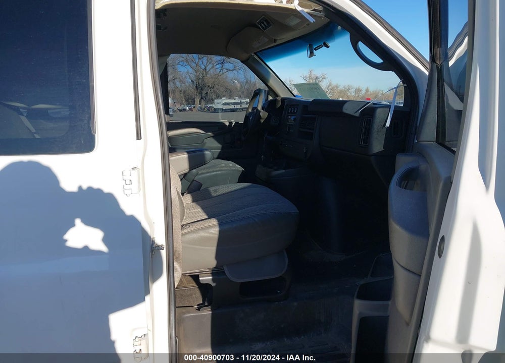 2011 CHEVROLET EXPRESS 3500 LT VIN: 1GAZG1FG0B1173570