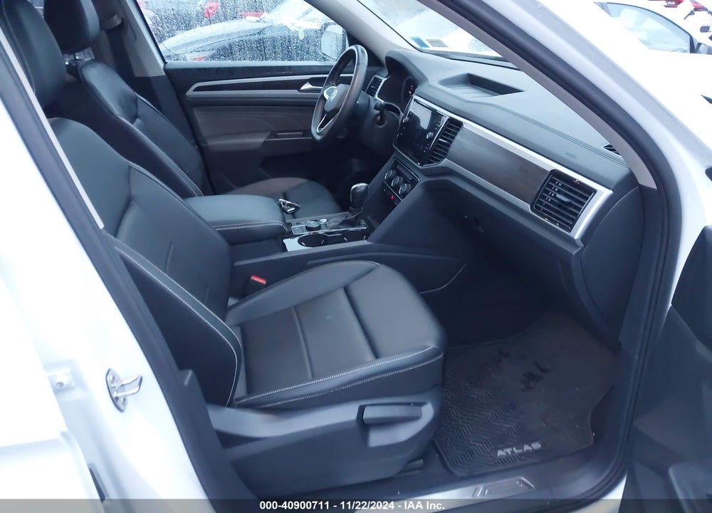 2023 VOLKSWAGEN ATLAS 3.6L V6 SE W/TECHNOLOGY VIN: 1V2KR2CAXPC526397