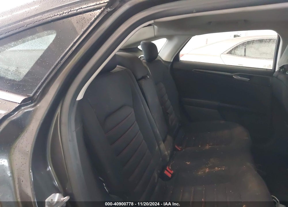 2015 FORD FUSION SE VIN: 1FA6P0H70F5115321
