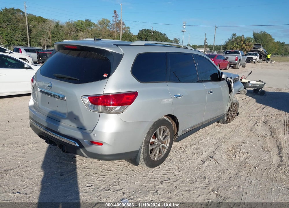 2015 NISSAN PATHFINDER SL VIN: 5N1AR2MN7FC669025