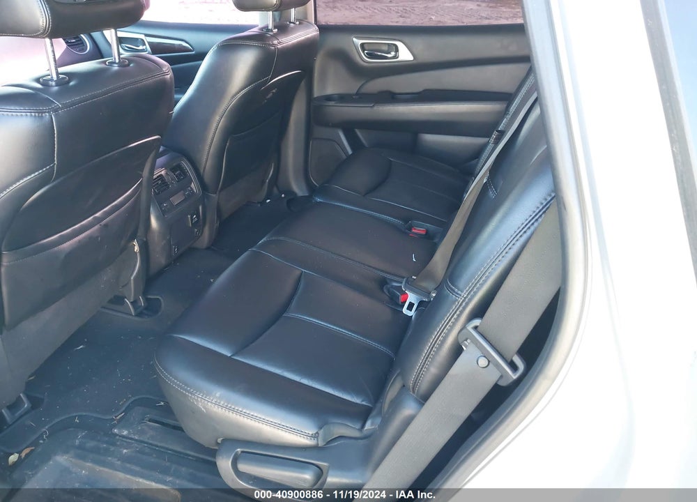 2015 NISSAN PATHFINDER SL VIN: 5N1AR2MN7FC669025