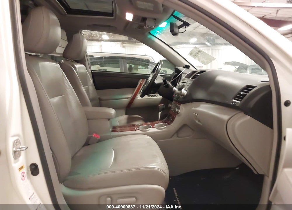 2011 TOYOTA HIGHLANDER LIMITED V6 VIN: 5TDDK3EH1BS047114