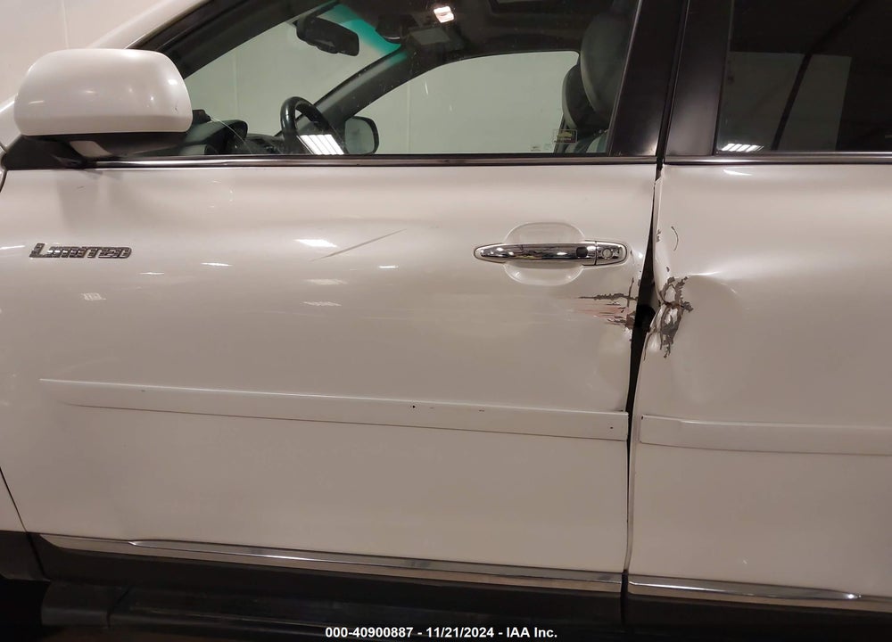 2011 TOYOTA HIGHLANDER LIMITED V6 VIN: 5TDDK3EH1BS047114