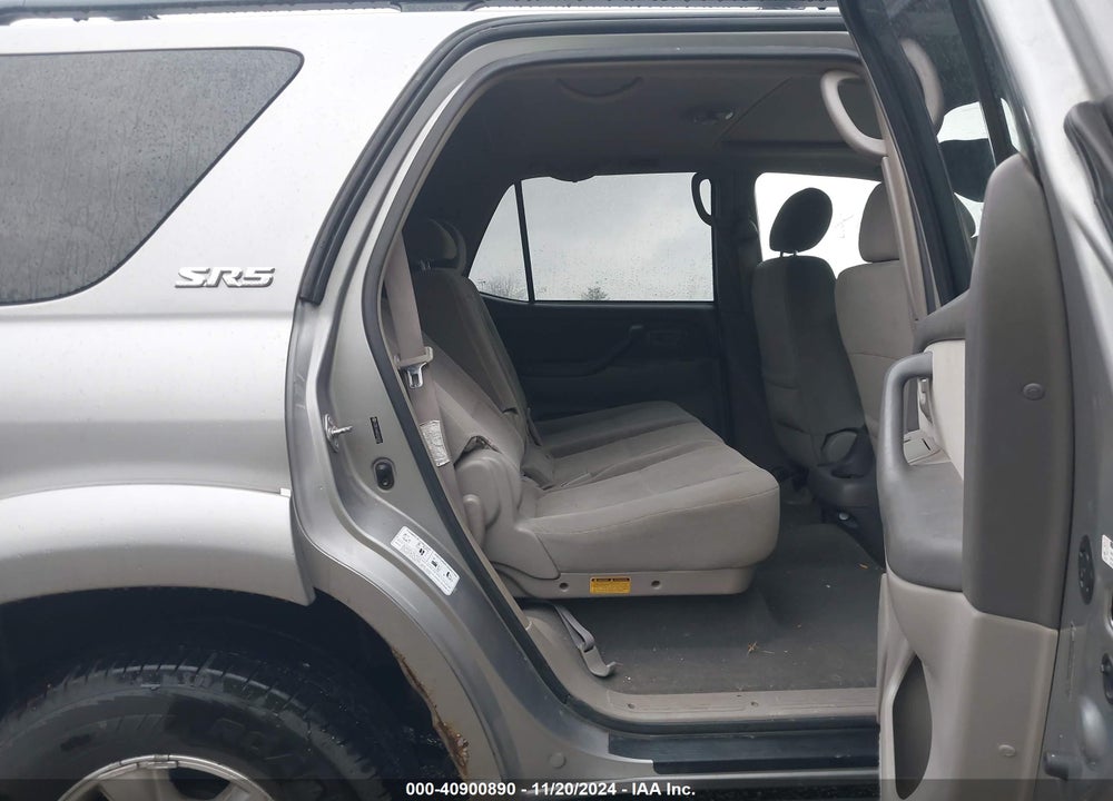 2005 TOYOTA SEQUOIA SR5 V8 VIN: 5TDBT44A65S240507