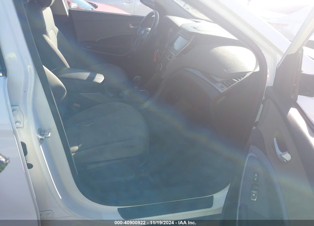 2017 HYUNDAI SANTA FE SPORT 2.4L VIN: 5NMZUDLB0HH023497