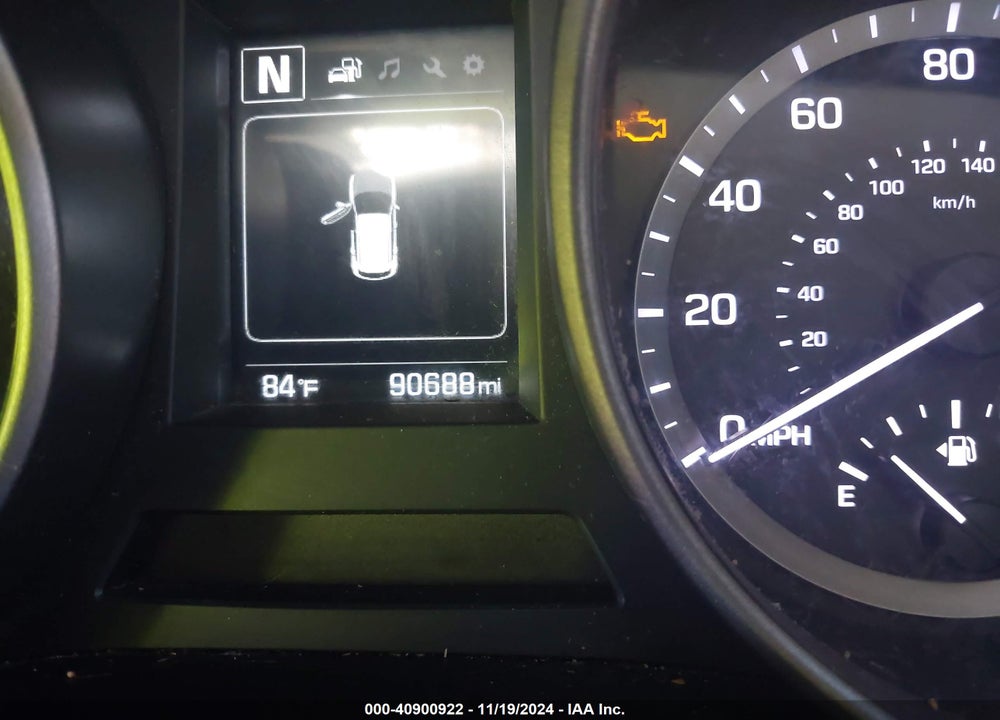 2017 HYUNDAI SANTA FE SPORT 2.4L VIN: 5NMZUDLB0HH023497