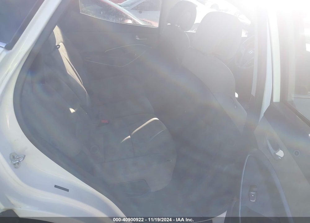 2017 HYUNDAI SANTA FE SPORT 2.4L VIN: 5NMZUDLB0HH023497