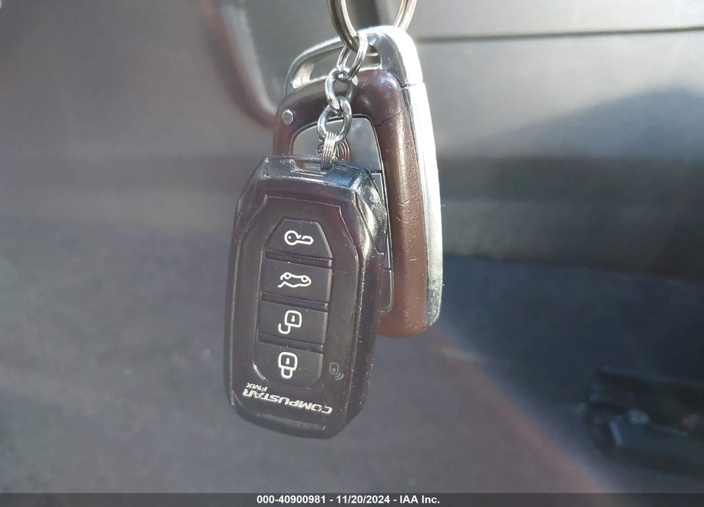 2015 HYUNDAI SONATA VIN: 5NPE34AB8FH109192