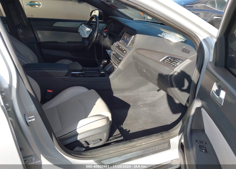 2015 HYUNDAI SONATA VIN: 5NPE34AB8FH109192