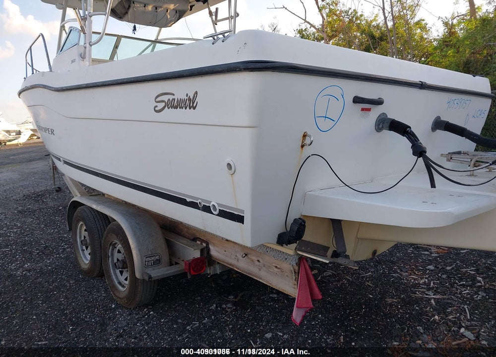 2001 SEASWIRL BOAT VIN: BRCBG045L001
