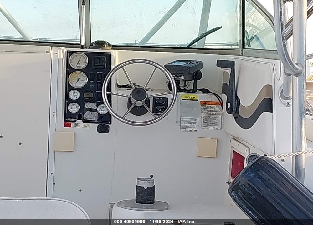 2001 SEASWIRL BOAT VIN: BRCBG045L001