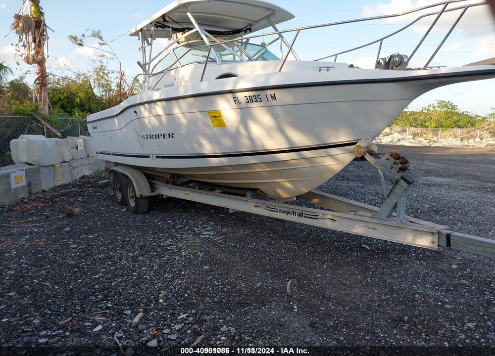 2001 SEASWIRL BOAT VIN: BRCBG045L001