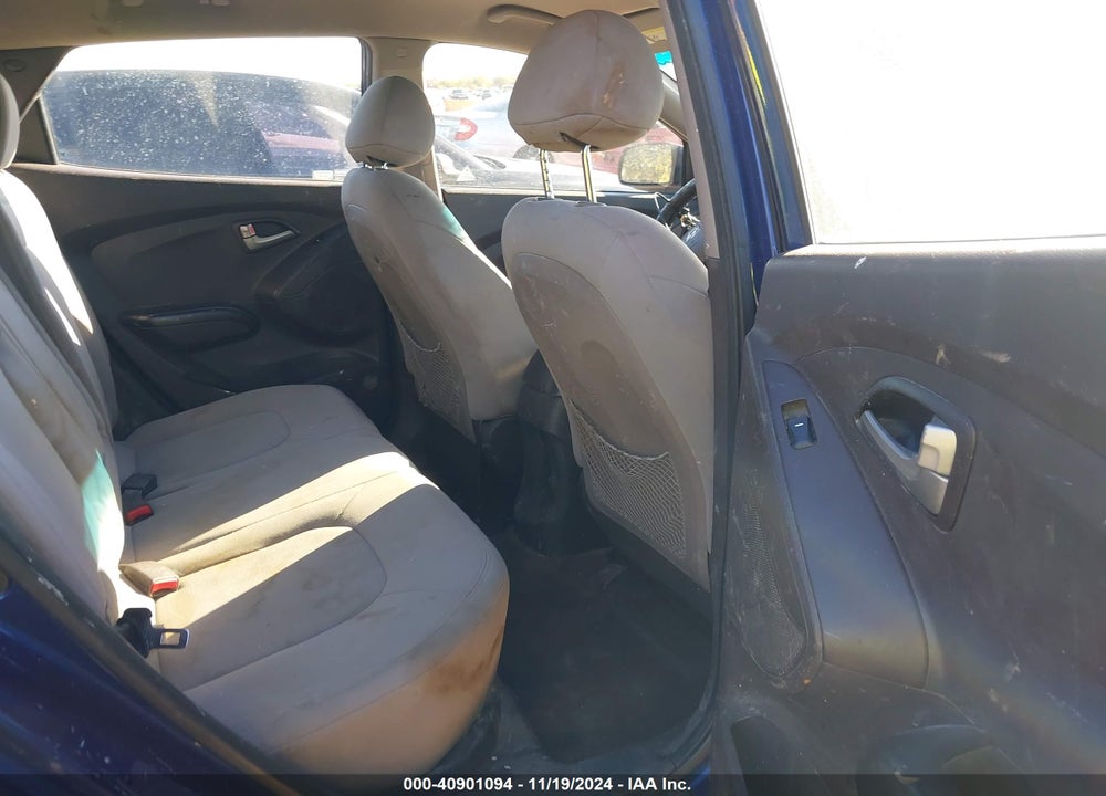 2010 HYUNDAI TUCSON GLS VIN: KM8JT3AC5AU082917