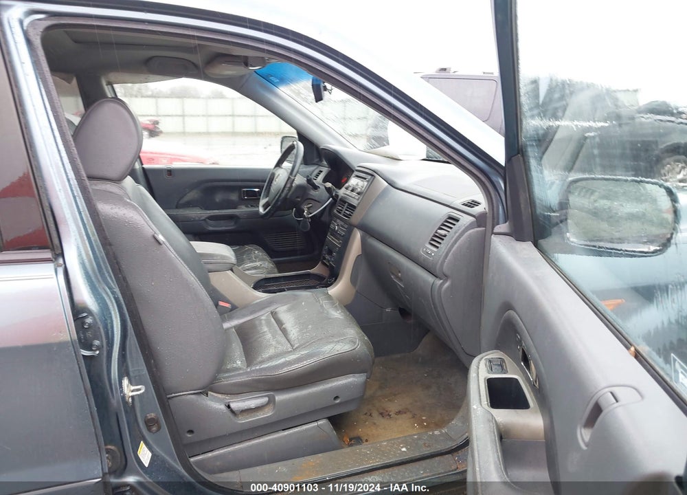 2006 HONDA PILOT EX-L VIN: 5FNYF286X6B029330