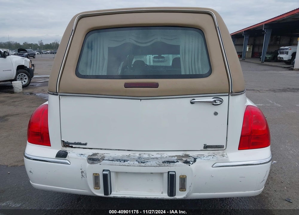 2007 LINCOLN TOWN CAR EXECUTIVE VIN: 1LJFM88W17Y626199