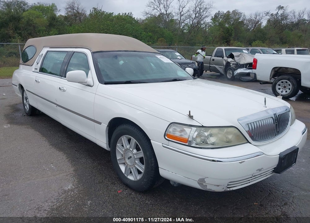 2007 LINCOLN TOWN CAR EXECUTIVE VIN: 1LJFM88W17Y626199