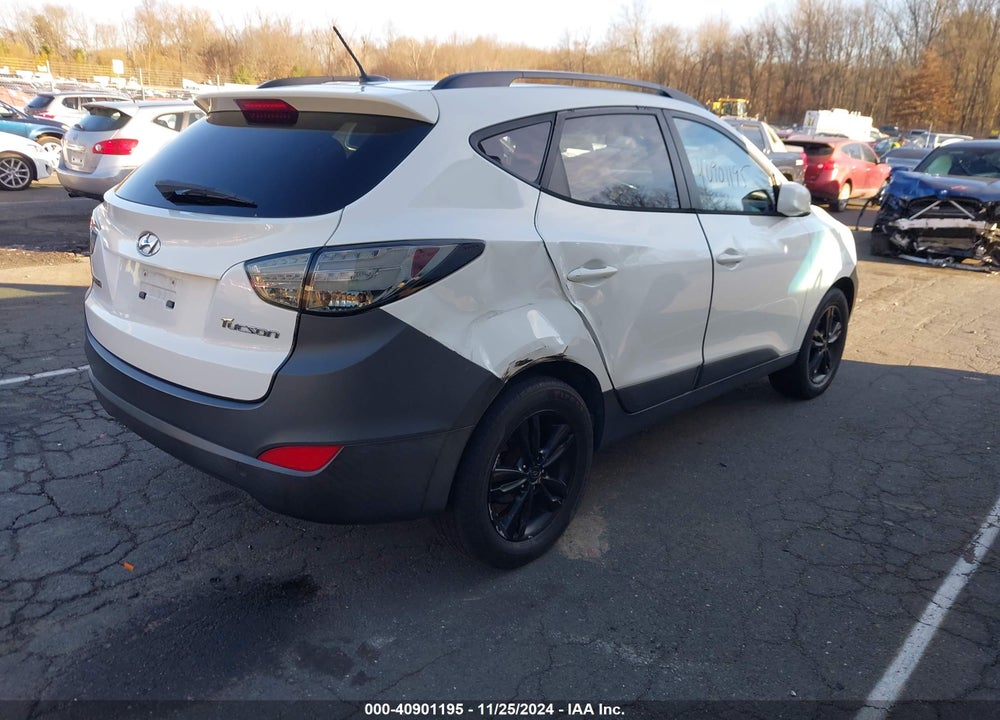 2011 HYUNDAI TUCSON GLS VIN: KM8JU3AC0BU271490
