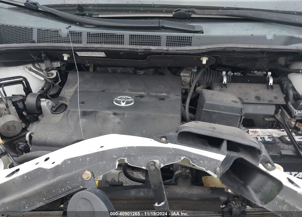 2011 TOYOTA SIENNA LE V6 VIN: 5TDKK3DC8BS135476