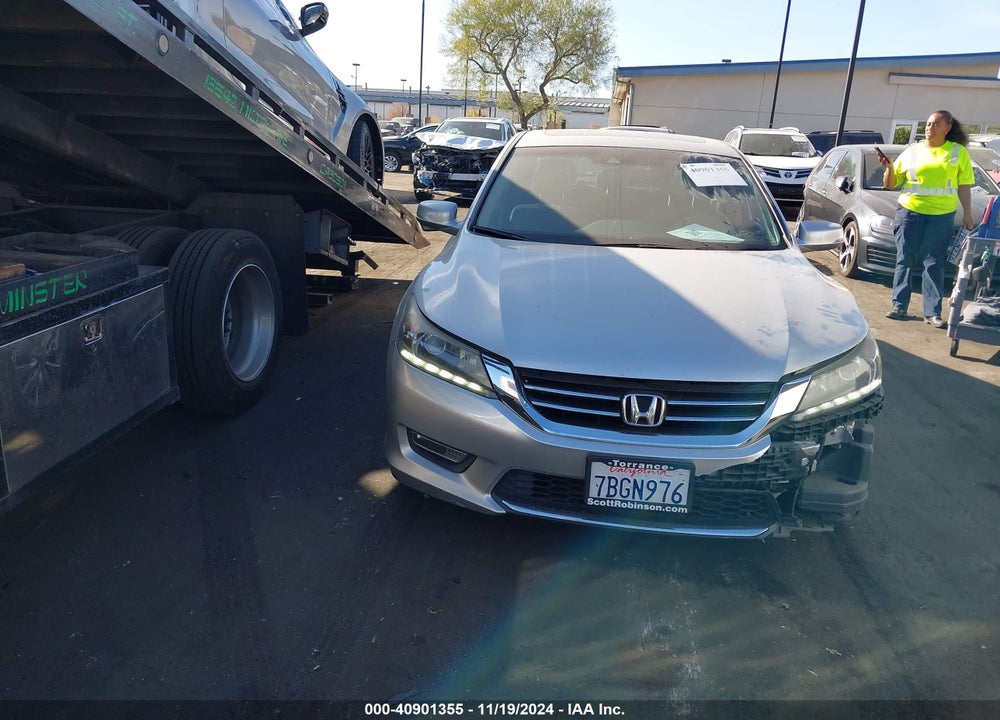 2013 HONDA ACCORD EX-L V-6 VIN: 1HGCR3F87DA037615