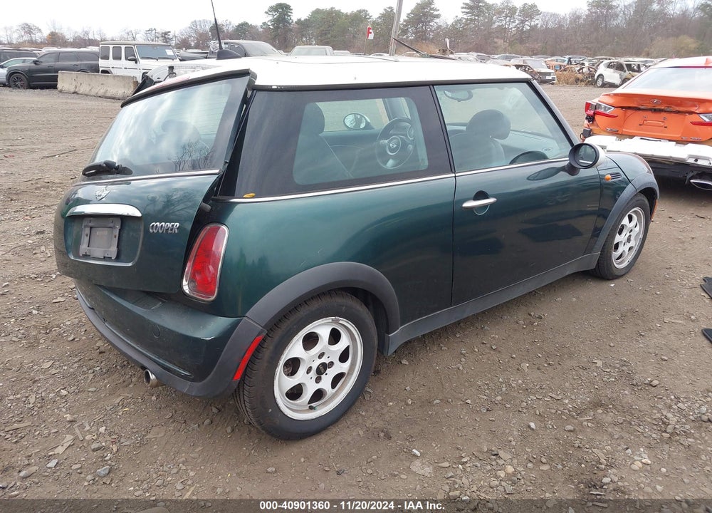 2005 MINI COOPER VIN: WMWRC33435TJ63498
