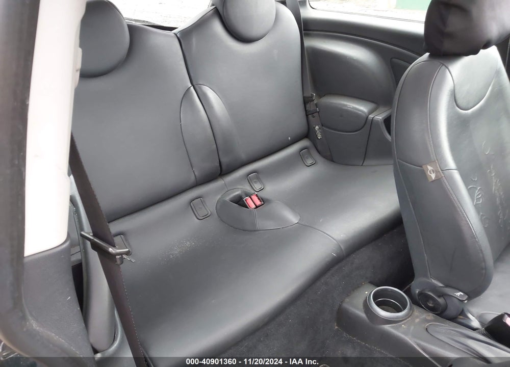2005 MINI COOPER VIN: WMWRC33435TJ63498