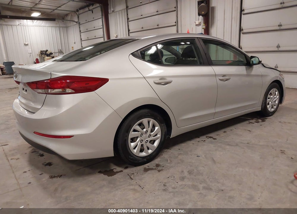 2018 HYUNDAI ELANTRA SE VIN: 5NPD74LF6JH326569