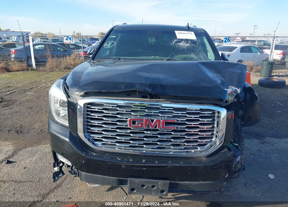 2018 GMC YUKON XL DENALI VIN: 1GKS2HKJ0JR353458