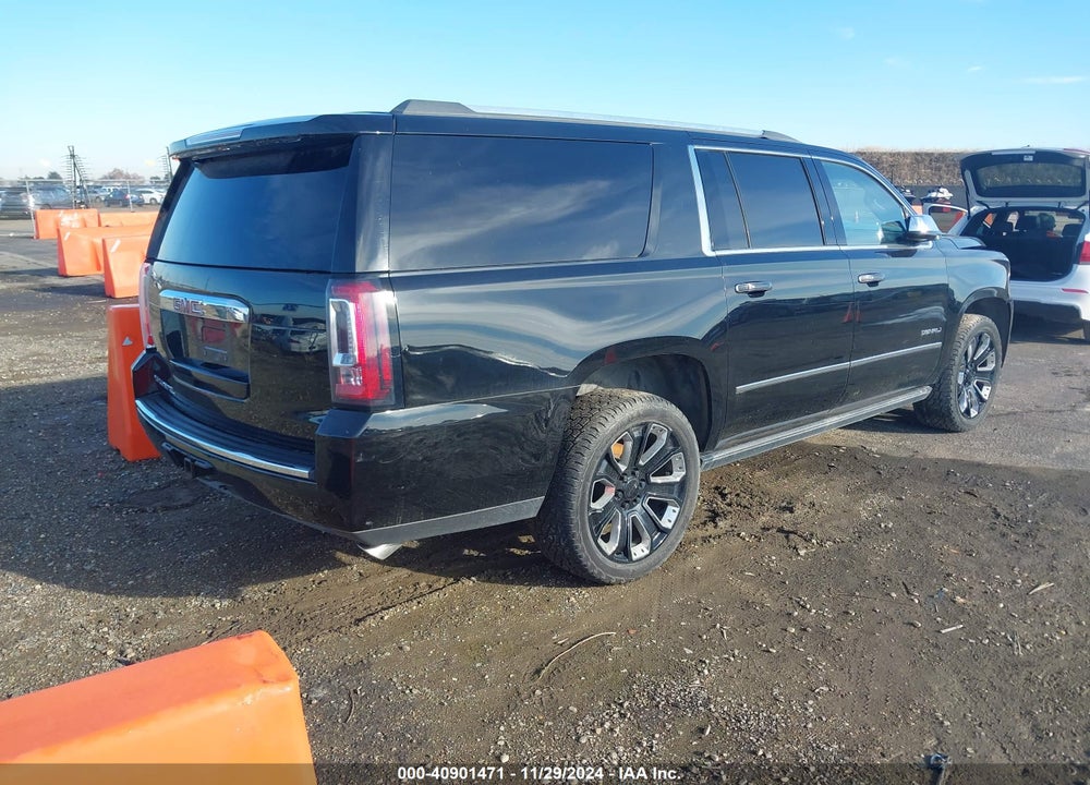 2018 GMC YUKON XL DENALI VIN: 1GKS2HKJ0JR353458