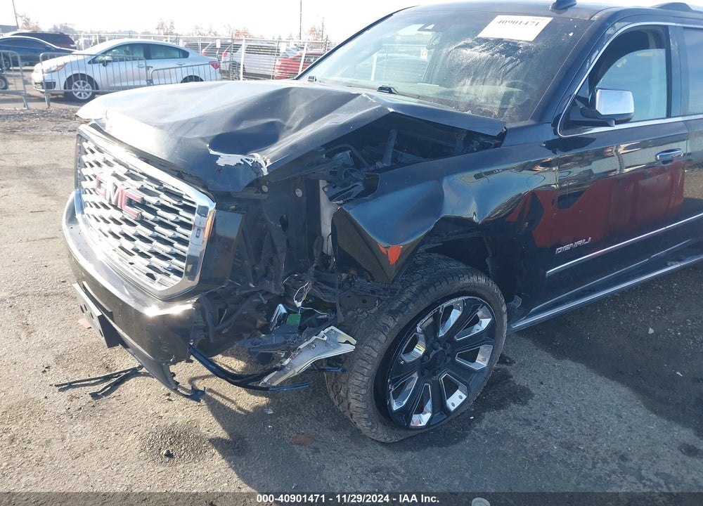 2018 GMC YUKON XL DENALI VIN: 1GKS2HKJ0JR353458