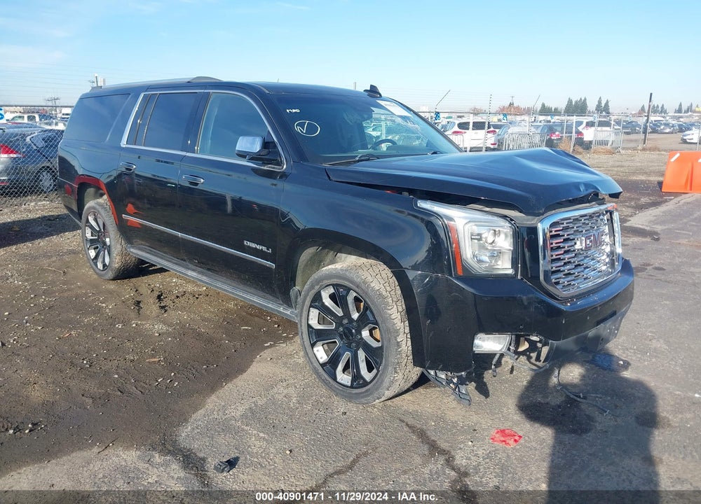 2018 GMC YUKON XL DENALI VIN: 1GKS2HKJ0JR353458