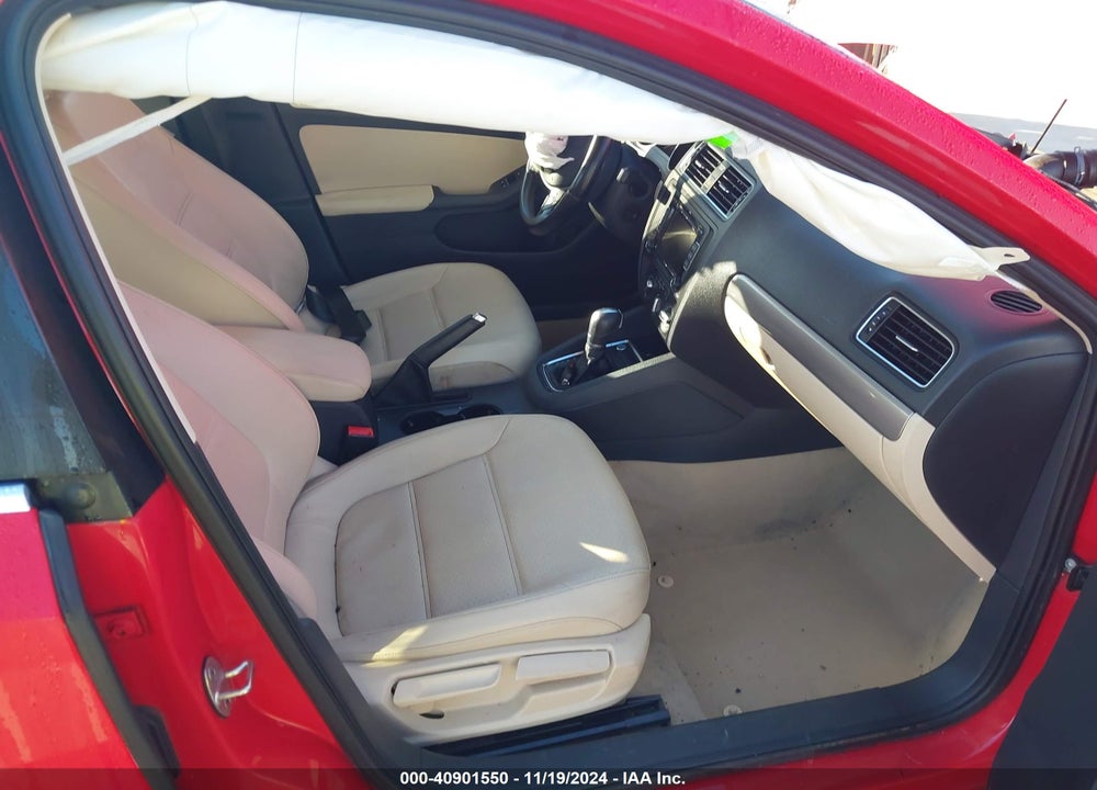 2015 VOLKSWAGEN JETTA 1.8T SE VIN: 3VWD07AJ6FM334683