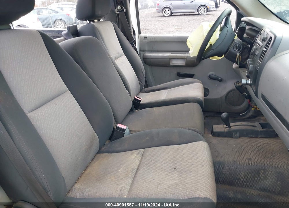 2008 CHEVROLET SILVERADO 2500HD WORK TRUCK VIN: 1GCHK24KX8E100500
