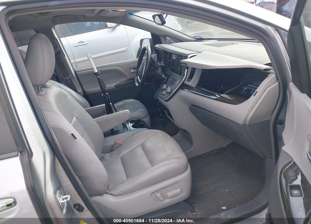 2016 TOYOTA SIENNA XLE 8 PASSENGER VIN: 5TDYK3DC6GS751307