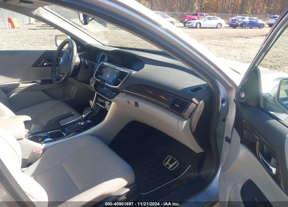 2017 HONDA ACCORD EX-L VIN: 1HGCR2F93HA144637