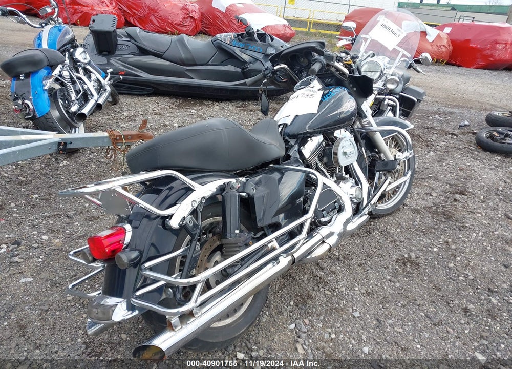2011 HARLEY-DAVIDSON FLHTC VIN: 1HD1FF417BB647915
