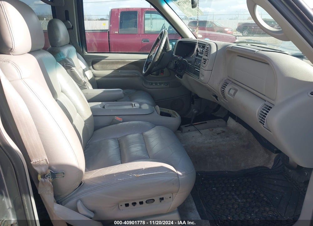 1999 CHEVROLET TAHOE LS VIN: 1GNEK13R8XJ400948