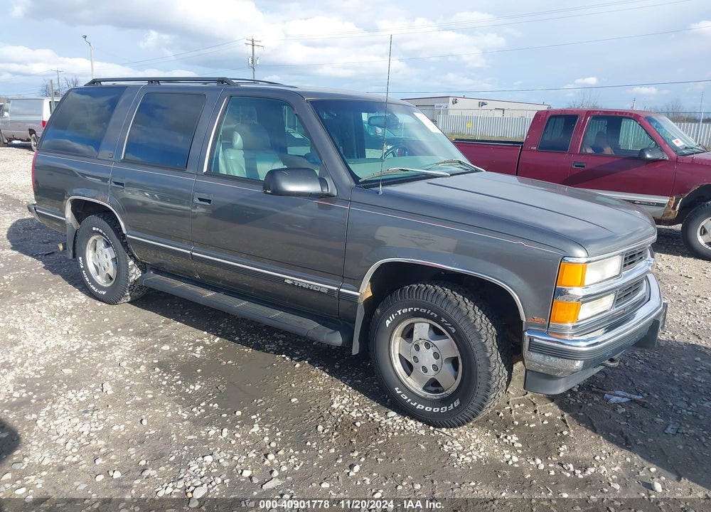 1999 CHEVROLET TAHOE LS VIN: 1GNEK13R8XJ400948