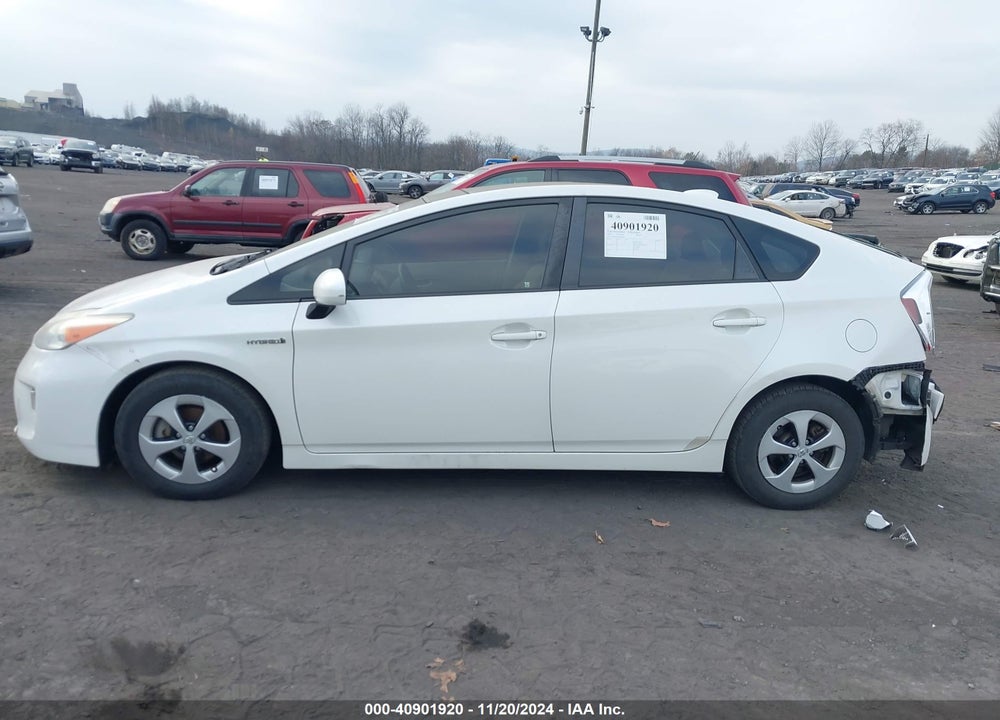 2013 TOYOTA PRIUS VIN: JTDKN3DU6D5557187