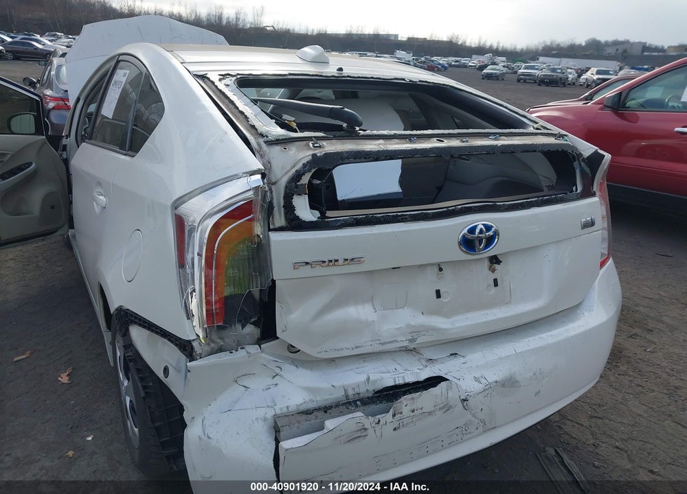 2013 TOYOTA PRIUS VIN: JTDKN3DU6D5557187