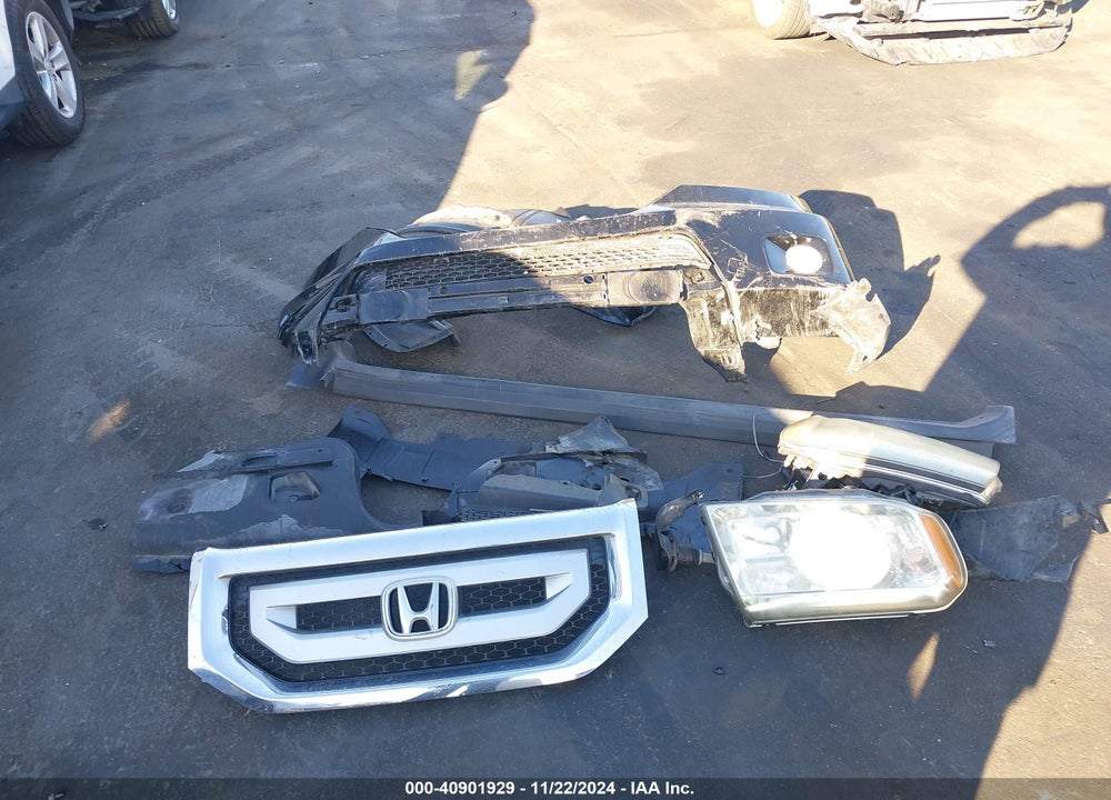 2011 HONDA PILOT EX-L VIN: 5FNYF3H57BB010578