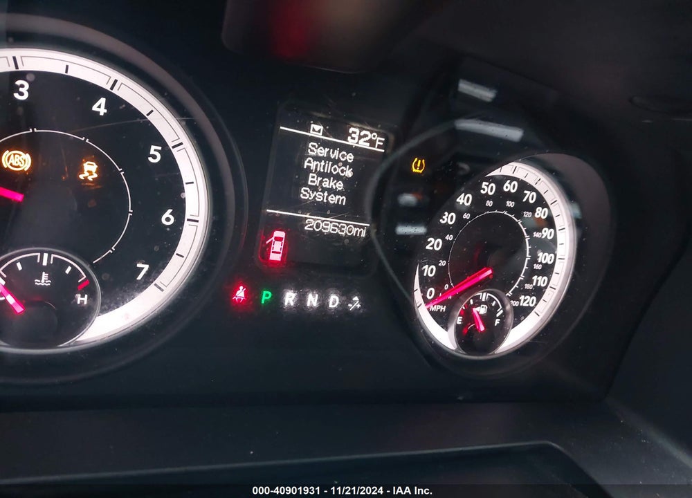 2013 RAM 1500 VIN: 1C6RR7ST2DS663424