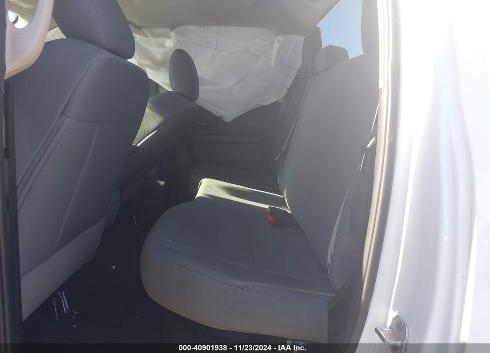 2019 RAM 1500 CLASSIC EXPRESS  4X4 6'4" BOX VIN: 1C6RR7FG9KS527933