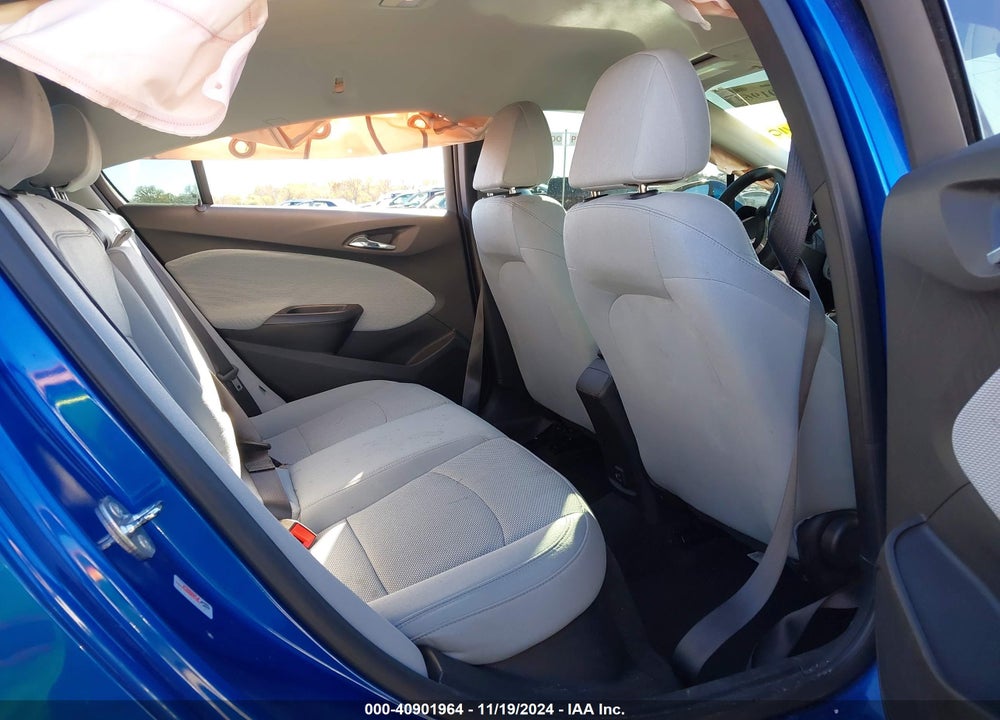 2019 CHEVROLET CRUZE VIN: 1G1BE5SM3K7104055