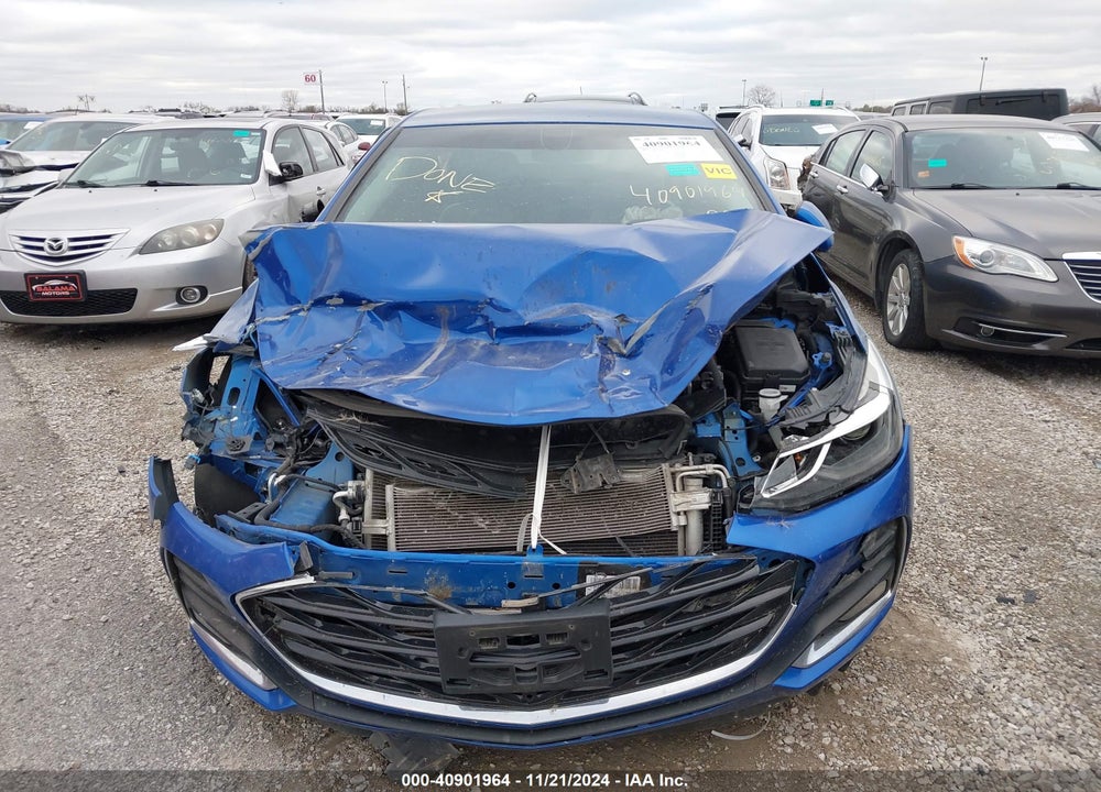 2019 CHEVROLET CRUZE VIN: 1G1BE5SM3K7104055